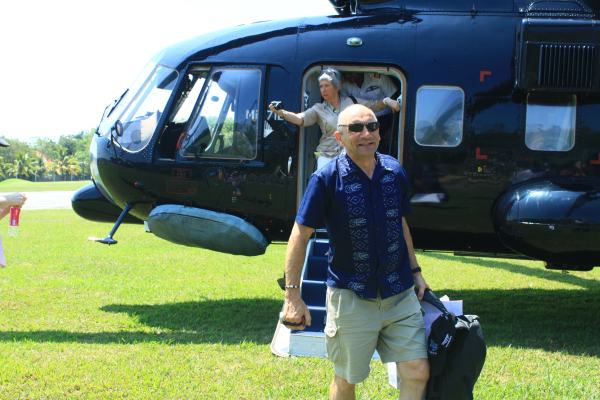 connConnaissance de Ceylan with
Helitours